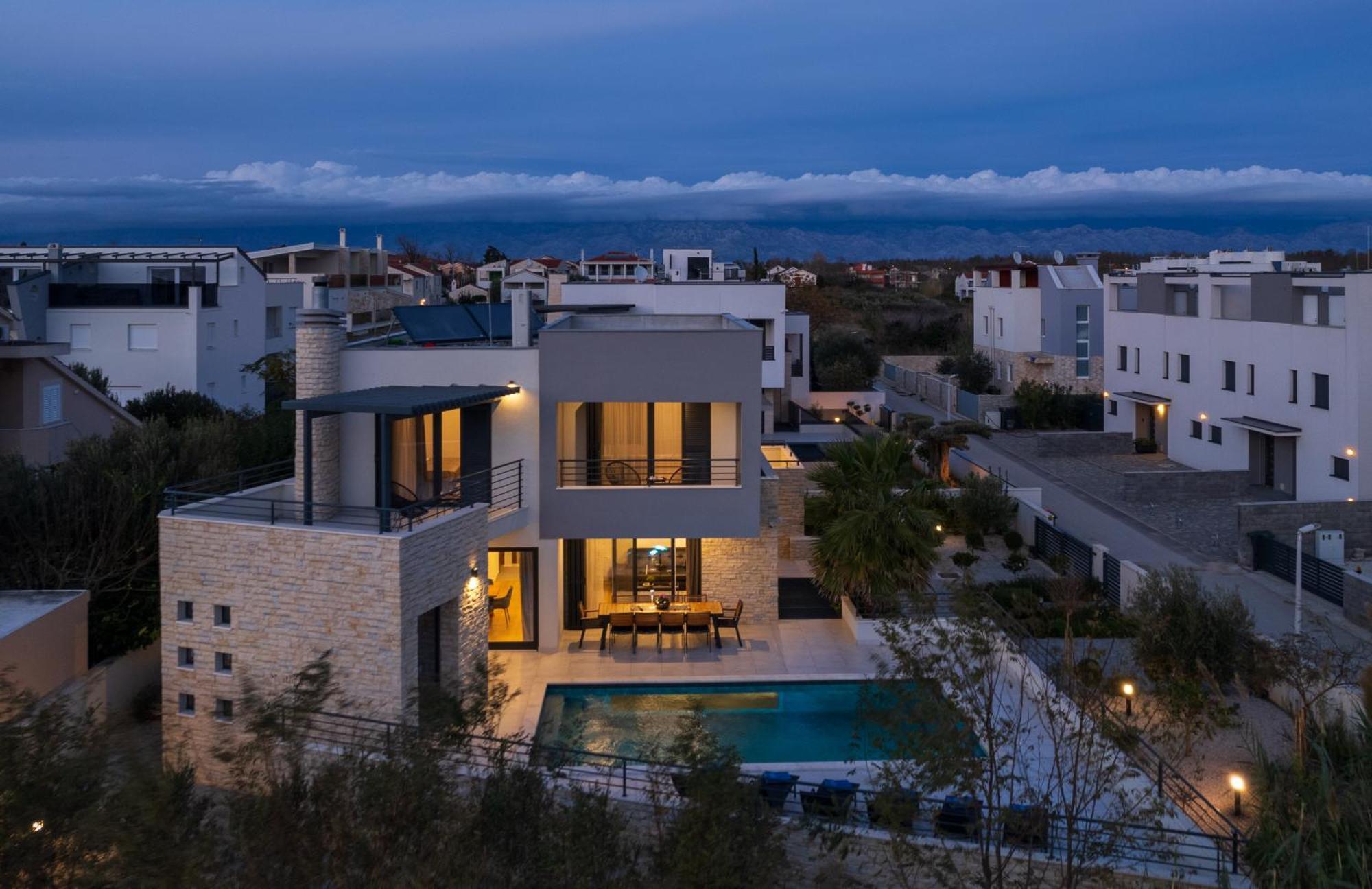 Villa Roca With Heated Pool And Sauna Privlaka  Exterior photo
